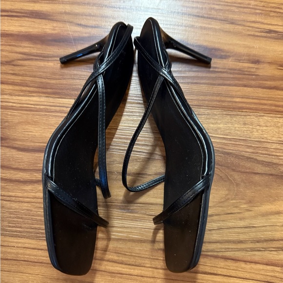 Billini Sylvia Black Strappy Heels - Picture 6 of 7